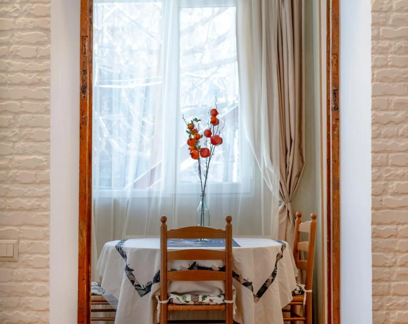 Old City Center- Adventurous Apt Hosted By Giorgio Тбилиси 0*,