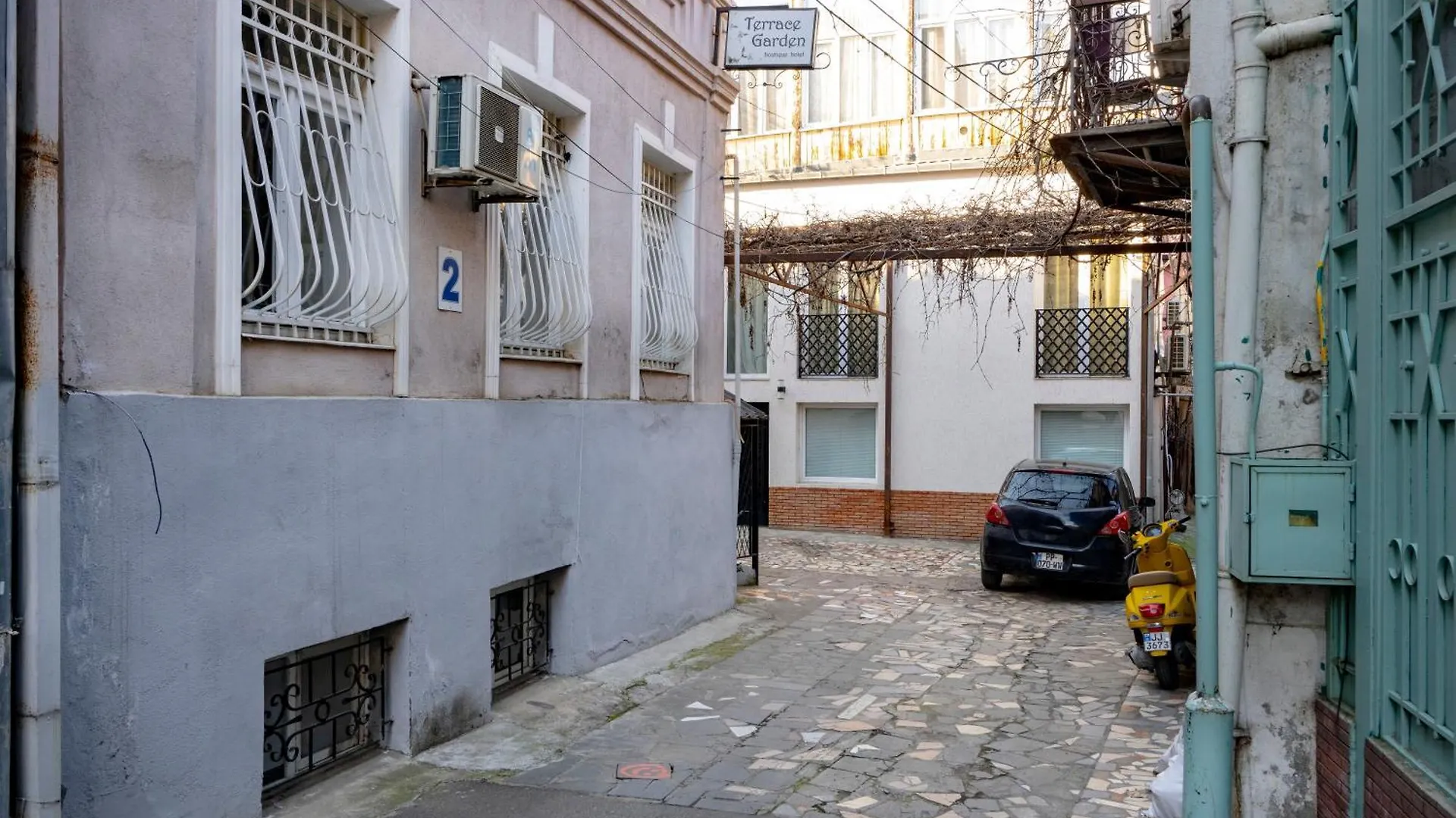Апартаменты Old City Center- Adventurous Apt Hosted By Giorgio Тбилиси